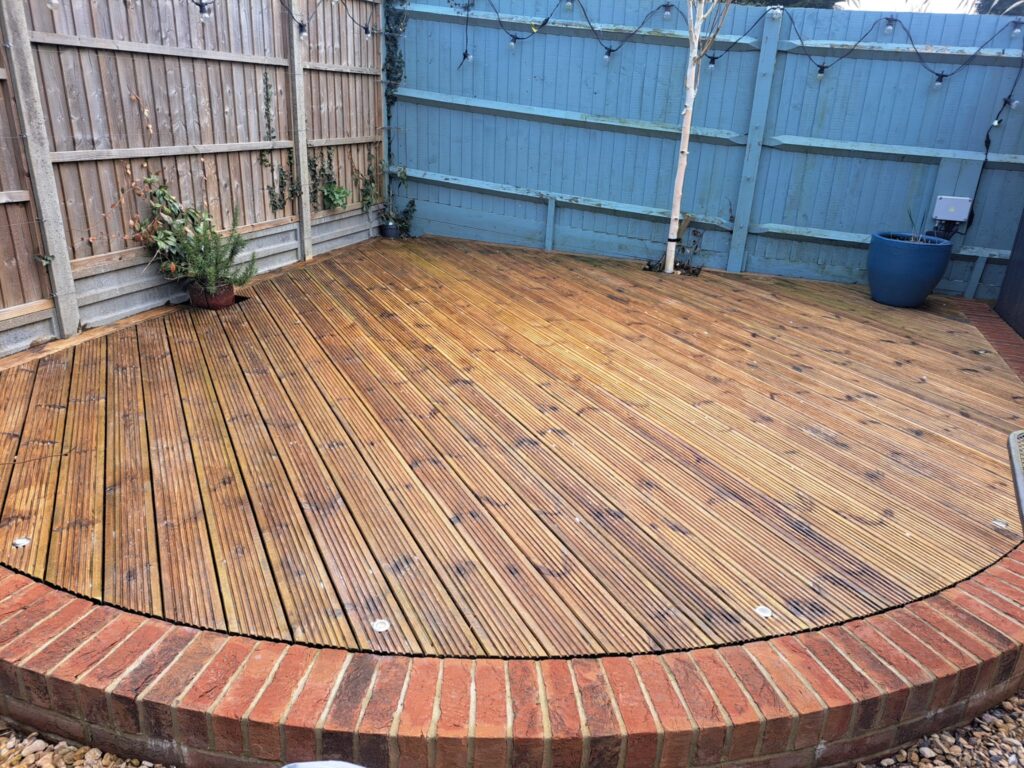 Exterior Cleaning & Driveway Restoration